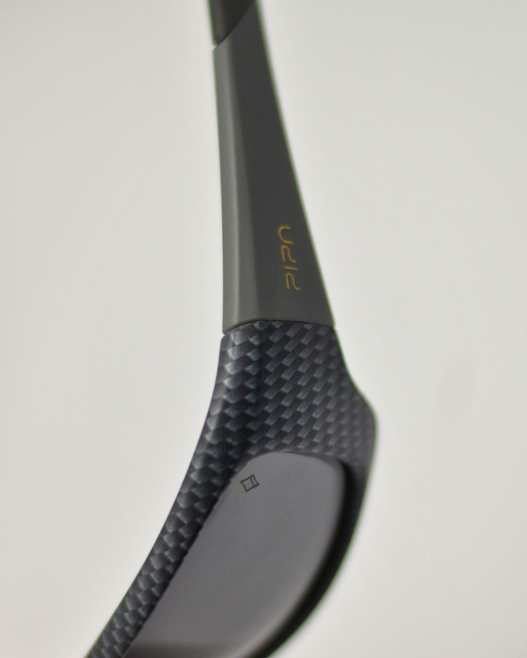Fly 1.0 | Carbono
